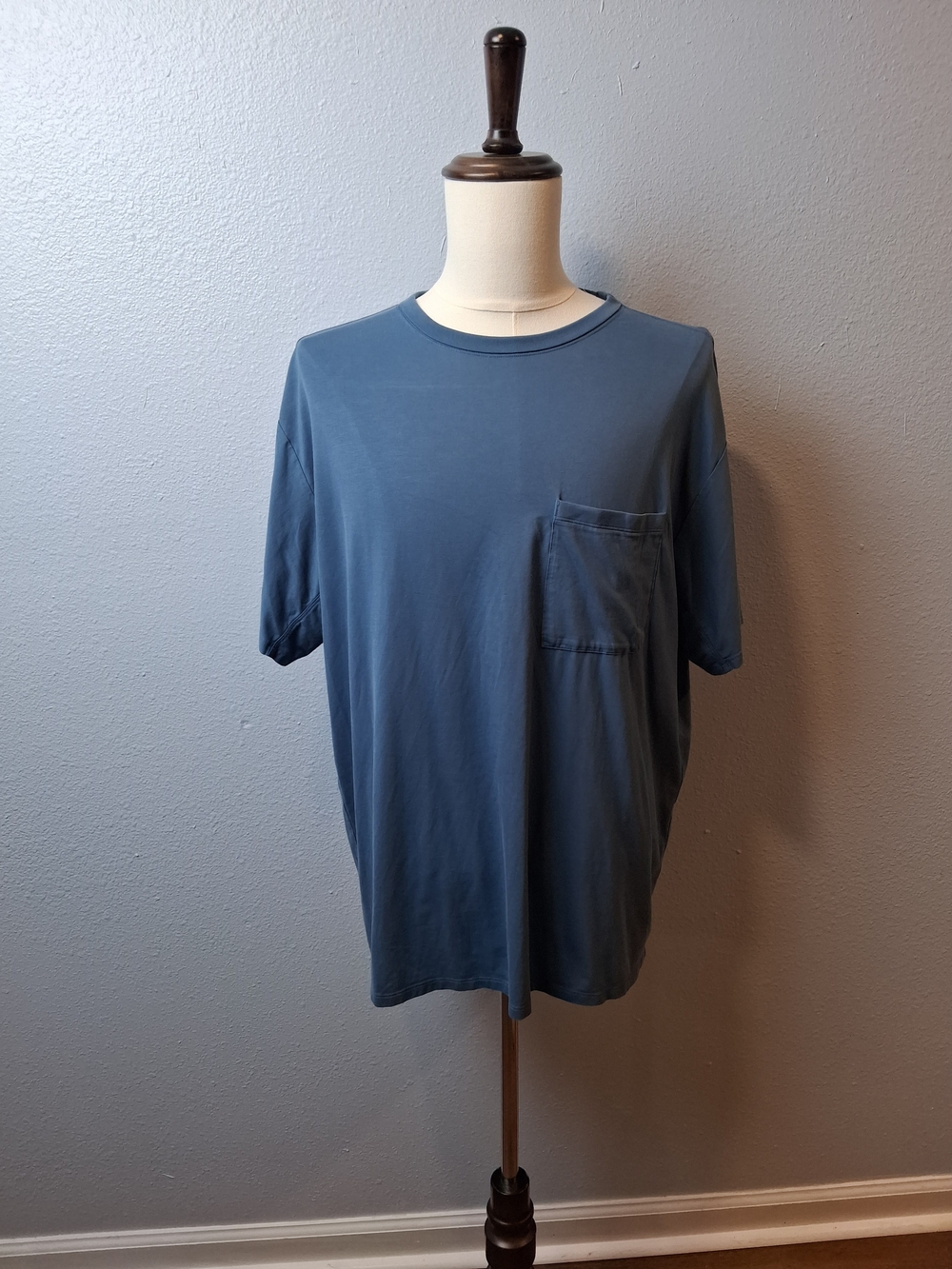 lululemon Chest Pocket Relaxed Fit Tee Short Sleeve Size XL